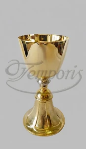 Kielich złocony z podstawą odlewaną