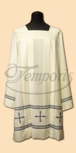 Komża kapłańska kremowa z haftem i mereżką