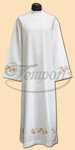 Alba kapłańska biała z haftem 23