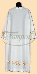 Alba kapłańska biała z haftem 25