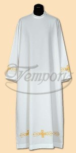 Alba kapłańska biała z haftem 28