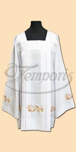 Komża kapłańska biała z haftem 83