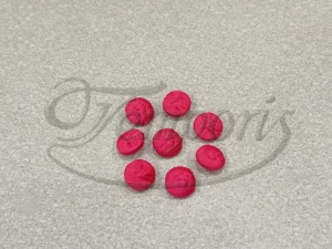 Guziki do sutanny z nici amarantowe