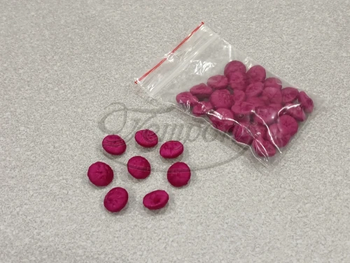 Guziki do sutanny z nici fioletowe