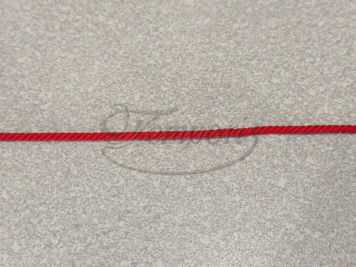 Sznurek skręcany do sutanny czerwony